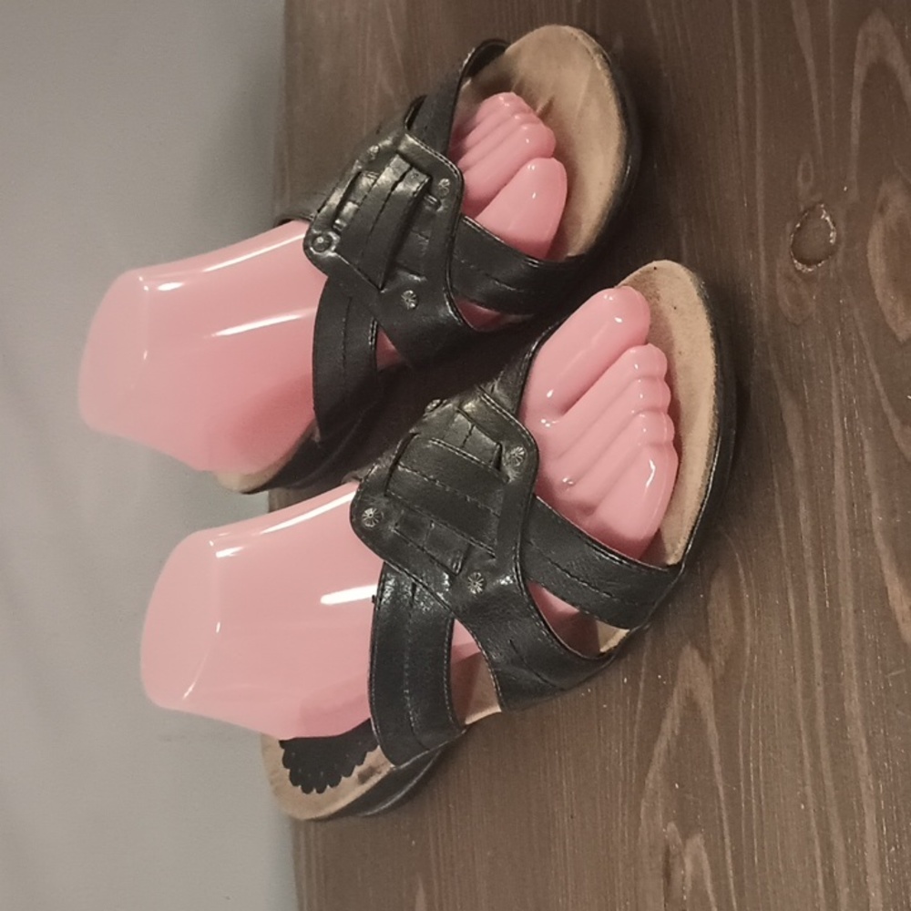 Women's Bass slip-on sandal shoes size 11